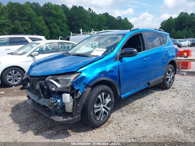 Toyota RAV4 LE 2018 JTMZFREV1JJ728128 Image 2