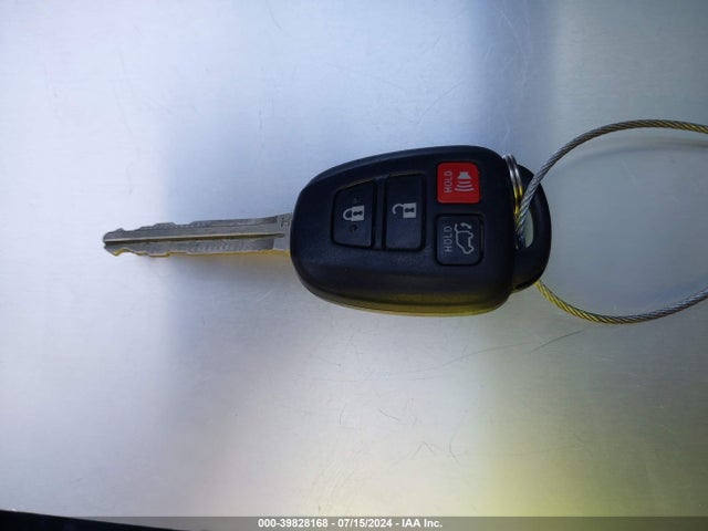 Toyota Rav4 Xle 2016 2T3RFREV2GW472253 Image 11