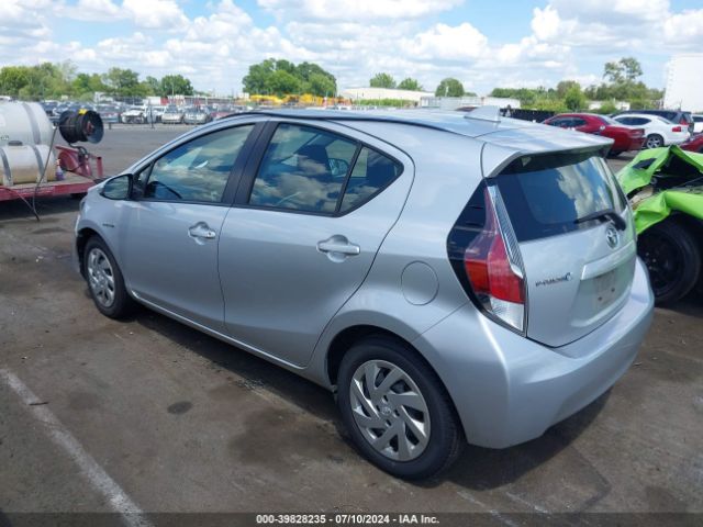 JTDKDTB39F1096199 Toyota Prius C One