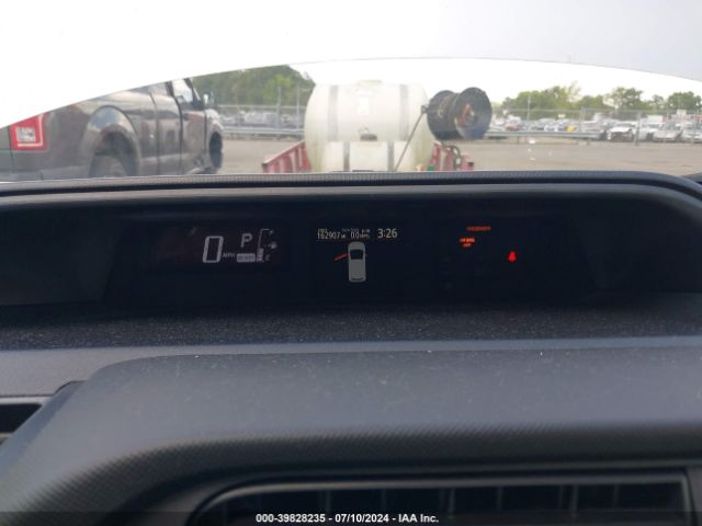 JTDKDTB39F1096199 Toyota Prius C One