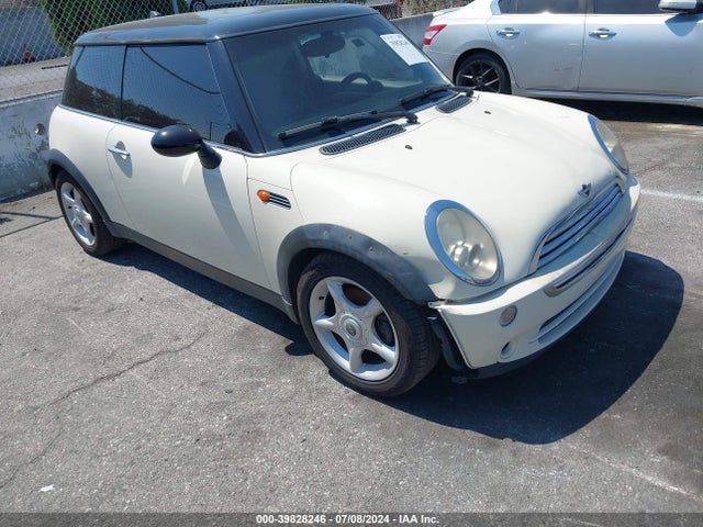 2006 MINI COOPER WMWRC33576TK70130 Photo 0