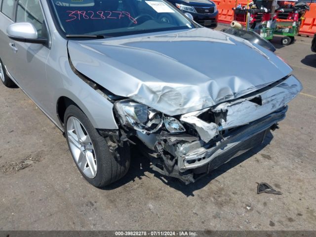 YV126MEB8F1207855 Volvo V60 T5 Premier