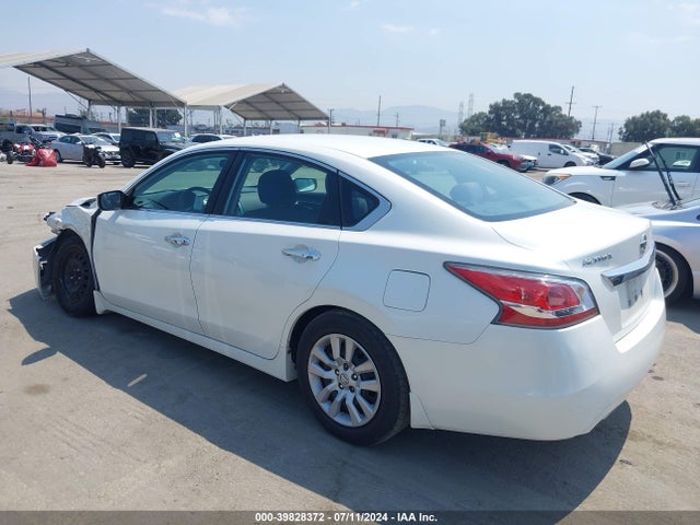 Nissan Altima 2.5 S 2015 1N4AL3AP1FN300818 Image 3