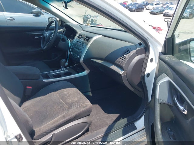 Nissan Altima 2.5 S 2015 1N4AL3AP1FN300818 Image 5