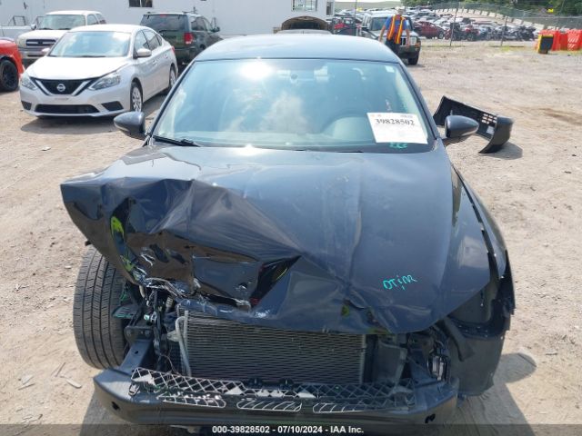1VWAA7A31JC037400 Volkswagen Passat 2.0t R-line/2.0t S