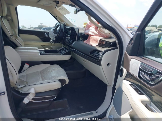 5LMJJ2TT3KEL15506 Lincoln Navigator Black Label