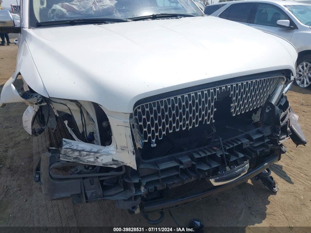 5LMJJ2TT3KEL15506 Lincoln Navigator Black Label