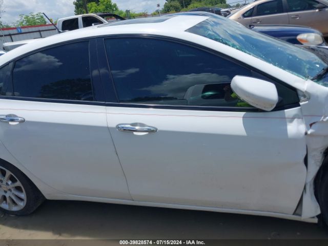 1C3CDFCB9ED771255 Dodge Dart Limited