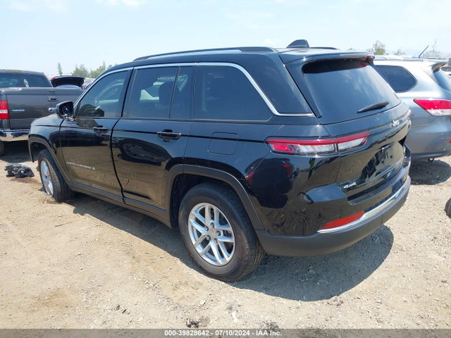 1C4RJHAG1P8910864 Jeep Grand Cherokee Laredo X 4x4