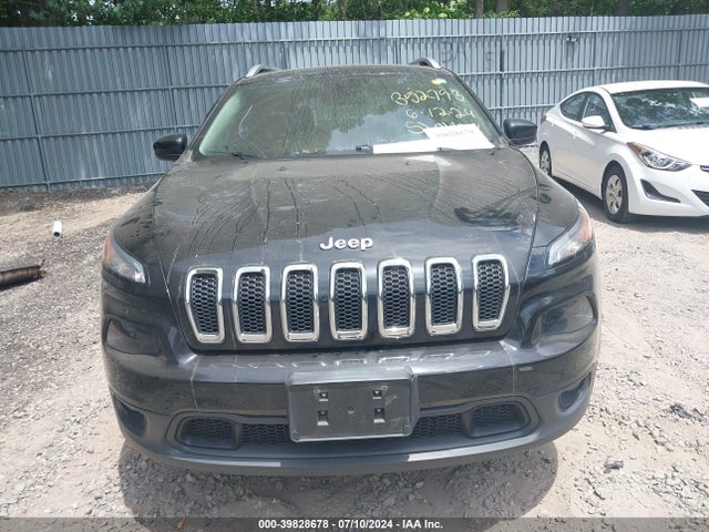 1C4PJMCB0HW644915 Jeep Cherokee Latitude 4x4