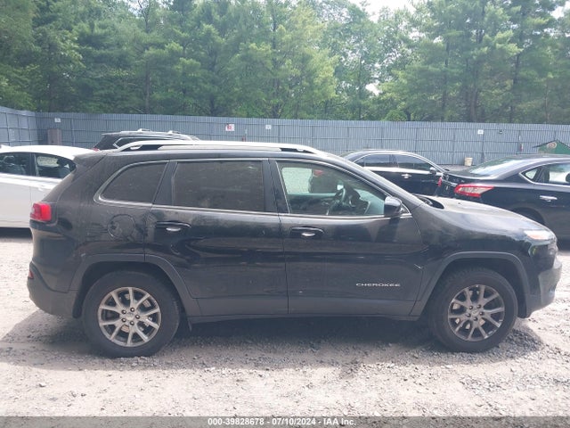 1C4PJMCB0HW644915 Jeep Cherokee Latitude 4x4