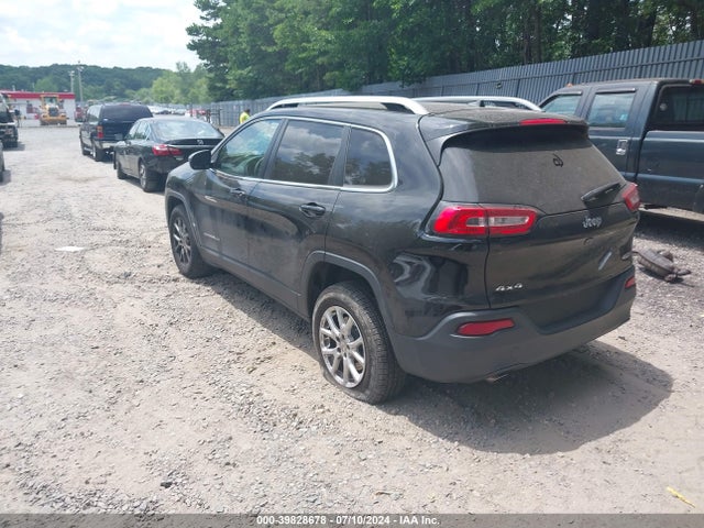 1C4PJMCB0HW644915 Jeep Cherokee Latitude 4x4
