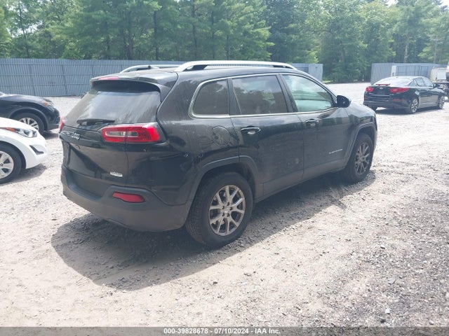 1C4PJMCB0HW644915 Jeep Cherokee Latitude 4x4