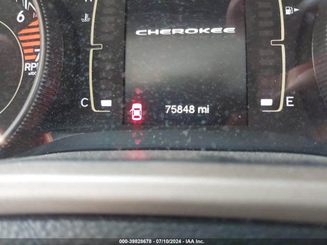 1C4PJMCB0HW644915 Jeep Cherokee Latitude 4x4