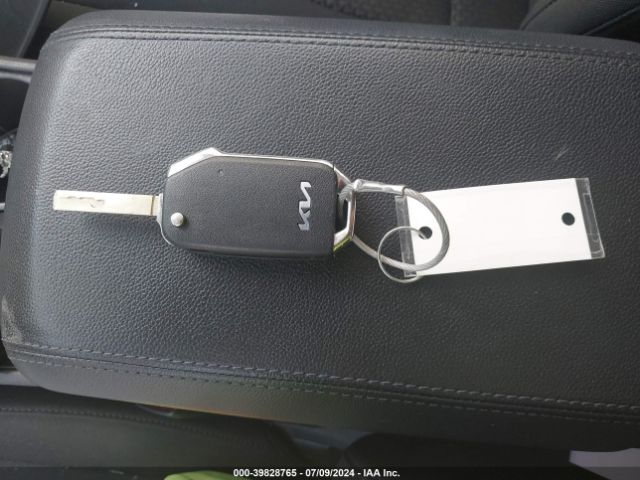 KNDPU3AF9P7169054 KIA Sportage Lx