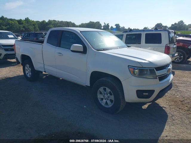 2018 1GCHSBEA5J1328777 main image