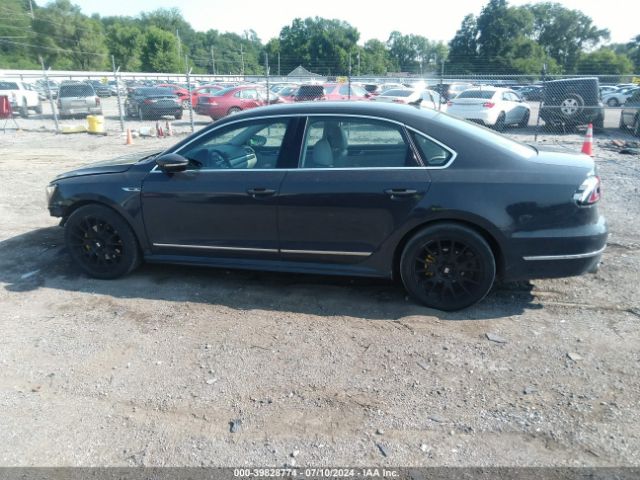 1VWDT7A3XHC068212 Volkswagen Passat 1.8t R-line