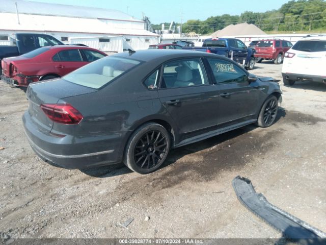 1VWDT7A3XHC068212 Volkswagen Passat 1.8t R-line