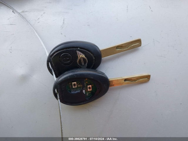 2003 MINI COOPER S WMWRE33413TD68361 Photo 10