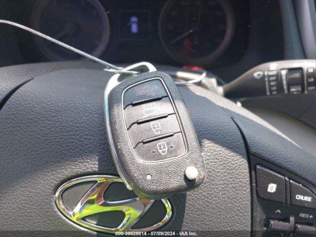 KM8J3CA47JU609316 Hyundai TUCSON SEL