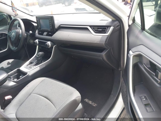 Toyota RAV4 LE 2020 2T3H1RFVXLC033659 Image 5