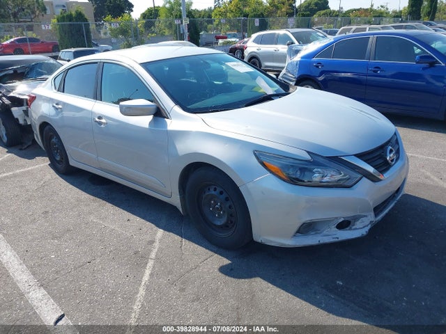 2017 1N4AL3AP2HN331062 main image