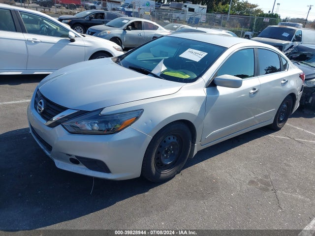 Nissan Altima 2.5 Sr 2017 1N4AL3AP2HN331062 Image 2