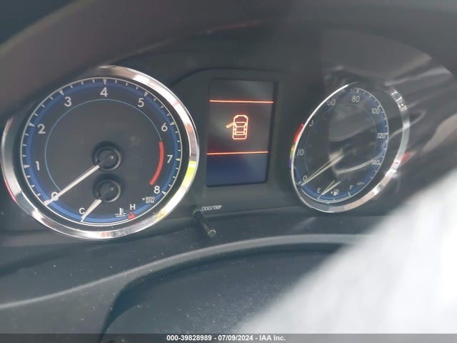 Toyota COROLLA LE 2018 2T1BURHE0JC990415 Image 7