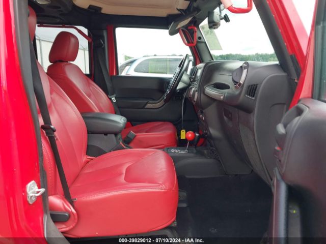 1C4BJWDGXEL139400 Jeep Wrangler Unlimited Sport