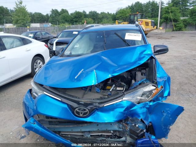 JTMBFREV8JJ731884 Toyota RAV4 LE
