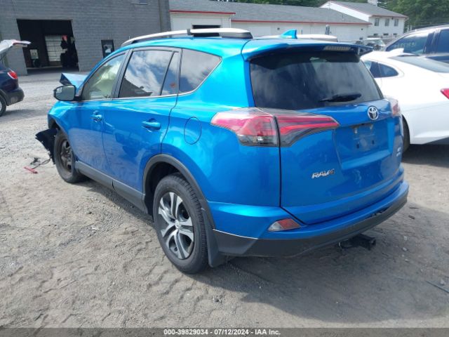 JTMBFREV8JJ731884 Toyota RAV4 LE