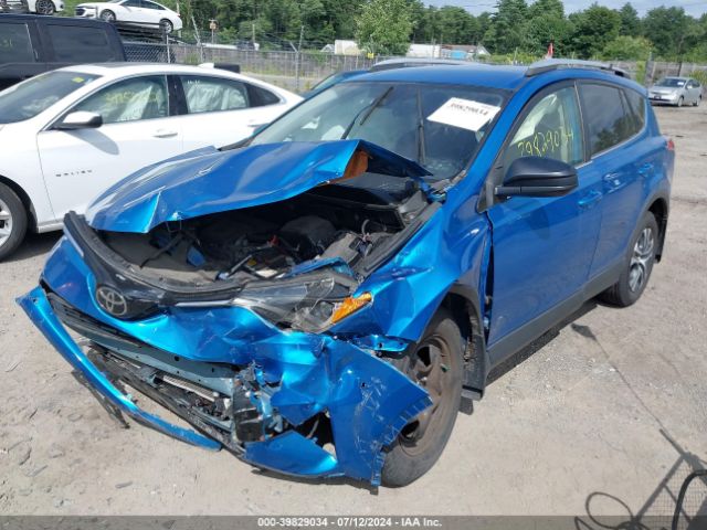 JTMBFREV8JJ731884 Toyota RAV4 LE
