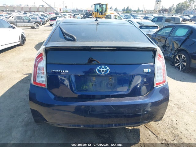 Toyota Prius Three 2014 JTDKN3DU0E0374401 Image 16