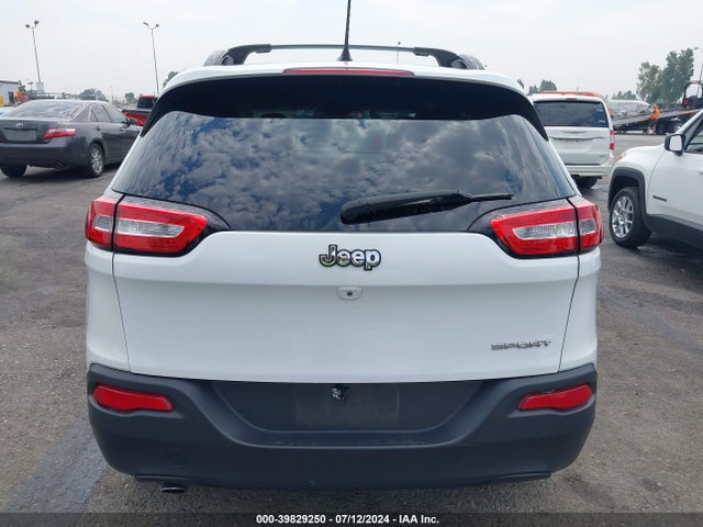 1C4PJLAB8GW177223 Jeep Cherokee Sport