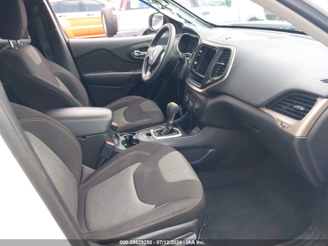 1C4PJLAB8GW177223 Jeep Cherokee Sport