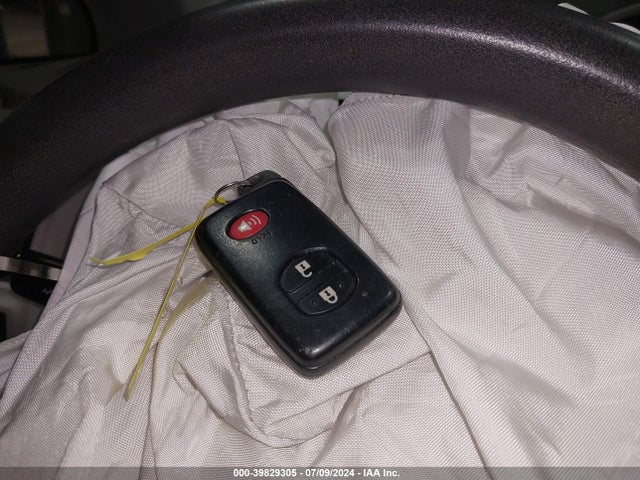 Toyota Prius V Two 2015 JTDZN3EU2FJ029265 Image 11