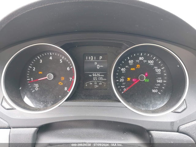 3VWDB7AJ8JM223071 Volkswagen Jetta 1.4t Se/1.4t Wolfsburg Edition