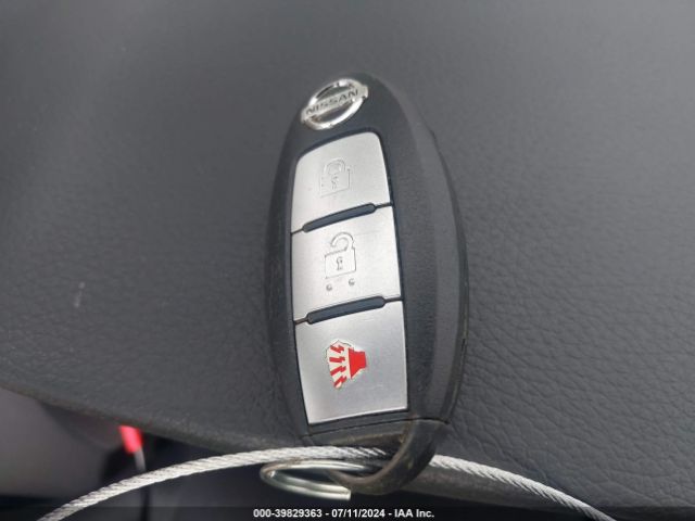 JN1BJ1CRXJW251597 Nissan Rogue Sport Sv
