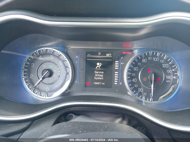 Chrysler 200 Limited 2015 1C3CCCAB1FN660974 Image 7