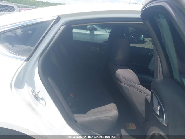 Chrysler 200 Limited 2015 1C3CCCAB1FN660974 Image 8