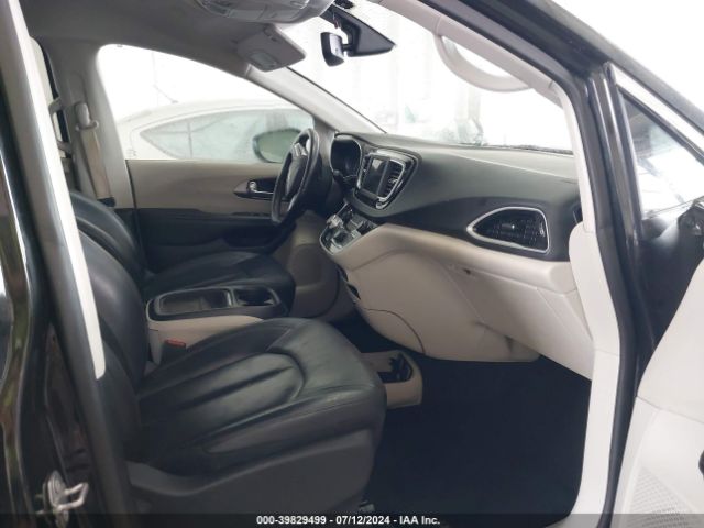 2C4RC1BG4LR148029 Chrysler Pacifica Touring L