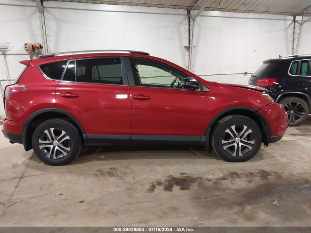 Toyota RAV4 LE 2017 JTMBFREV1HJ143836 Image 13