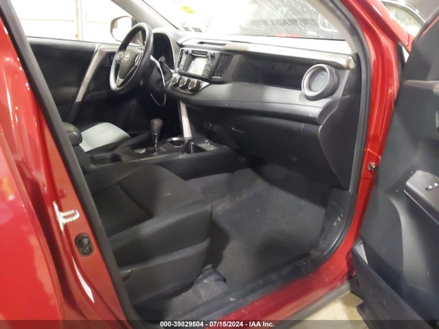 Toyota RAV4 LE 2017 JTMBFREV1HJ143836 Image 5