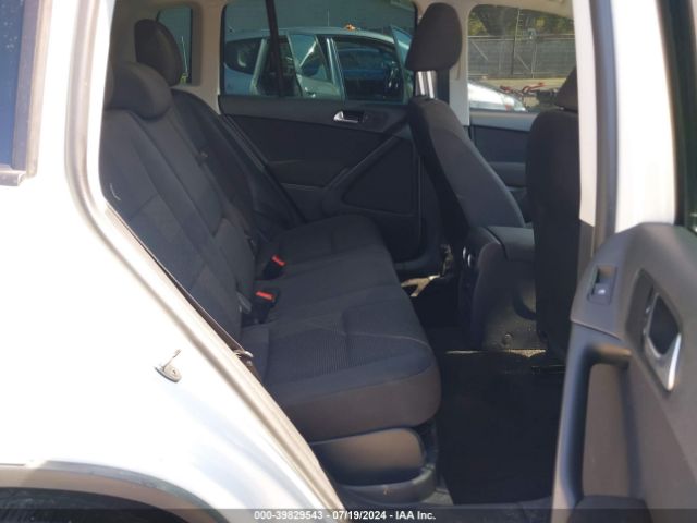 WVGJV7AX4GW516066 Volkswagen Tiguan