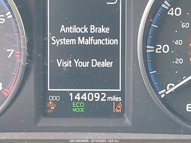 Toyota RAV4 LE 2017 JTMZFREVXHJ700502 Image 15