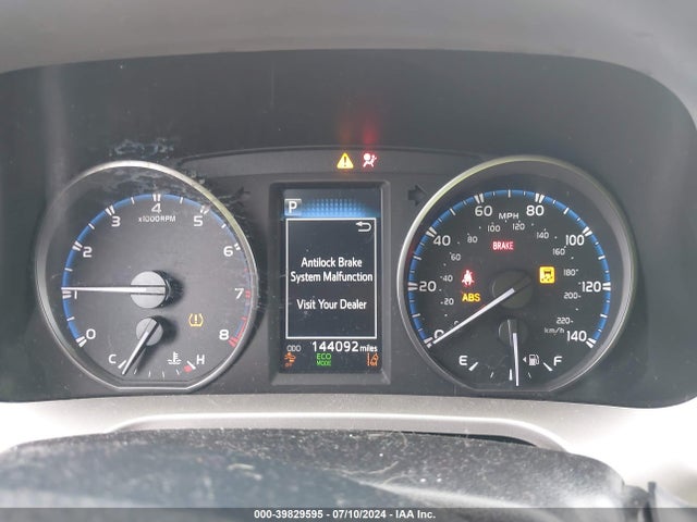 Toyota RAV4 LE 2017 JTMZFREVXHJ700502 Image 7