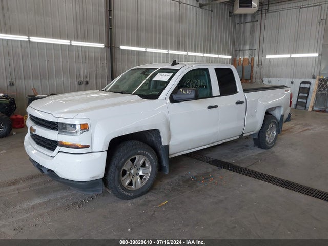 Chevrolet Silverado 1500 Custom 2018 1GCVKPEC5JZ220775 Image 2