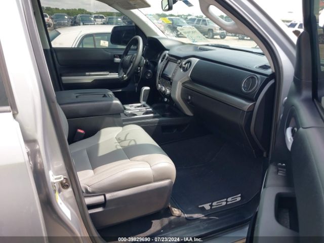 5TFEM5F18EX076460 Toyota Tundra Sr5 4.6l V8