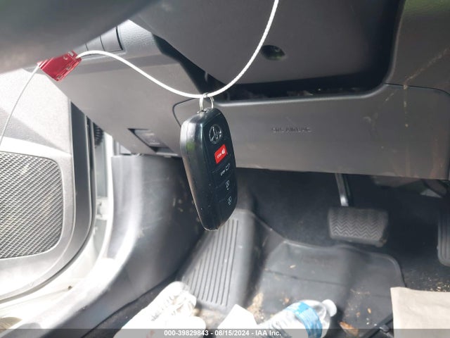 Toyota COROLLA SE 2024 5YFP4MCE8RP192823 Image 11