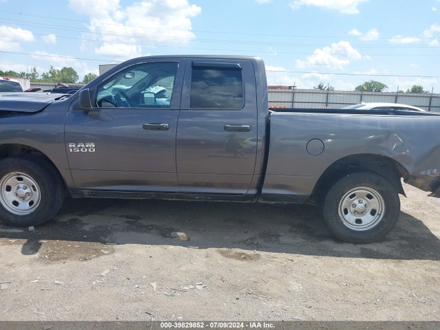 1C6RR7FG4JS331834 RAM 1500 Tradesman Quad Cab 4x4 6'4 Box